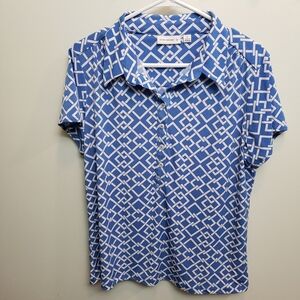 Susan Graver Blue and White Geometric Pattern Collard Short Sleeve Shirt Size M